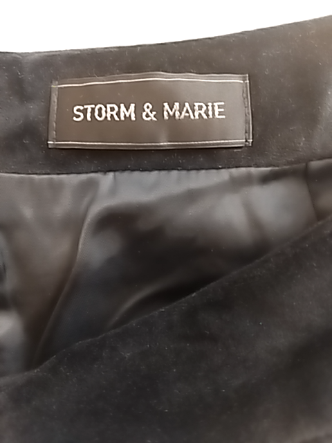 Storm og Marie Nederdel (G629)